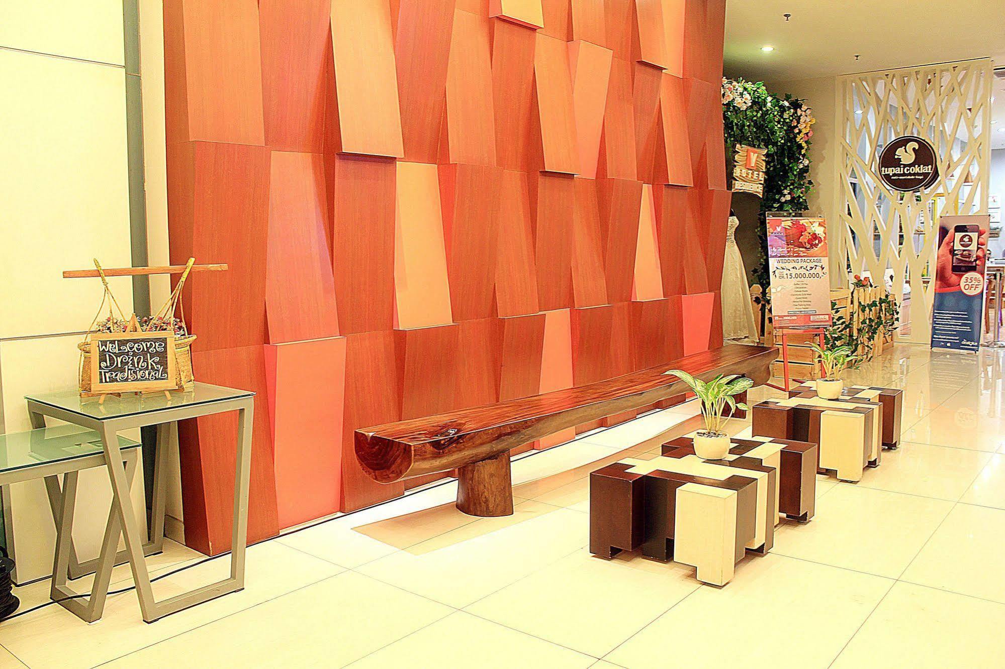 Zen Premium Setrawangi Raya Hotel Bandung Exterior foto